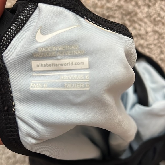 Nike Swimsuit - Picture 4 of 4